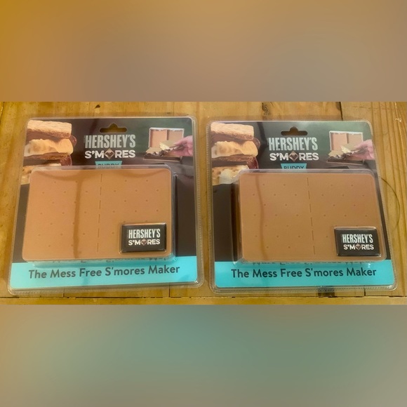 A Pair of Hershey’s S’mores Buddies - Picture 1 of 2